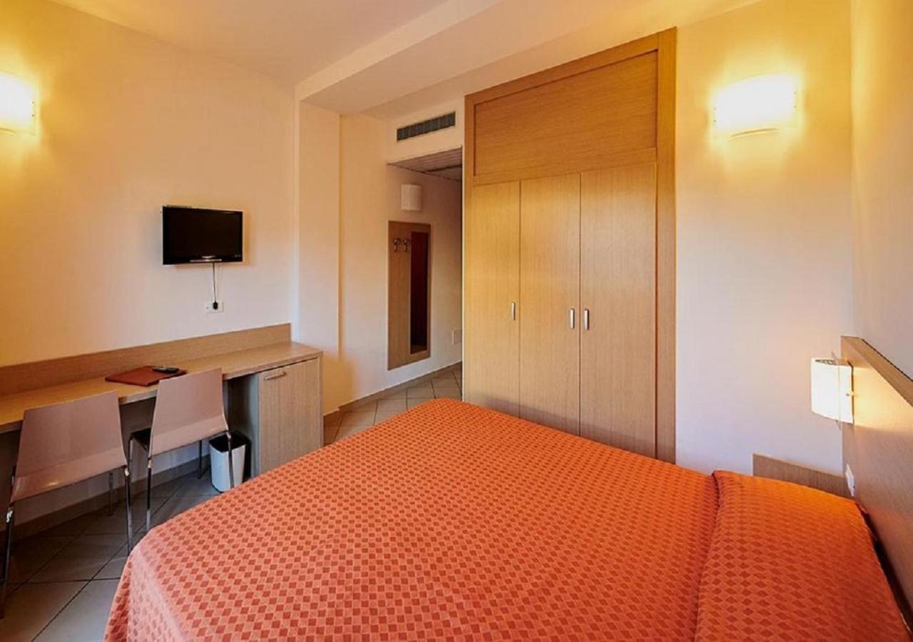 Hotel Bolgheri Marina Ex Varo Village 4*