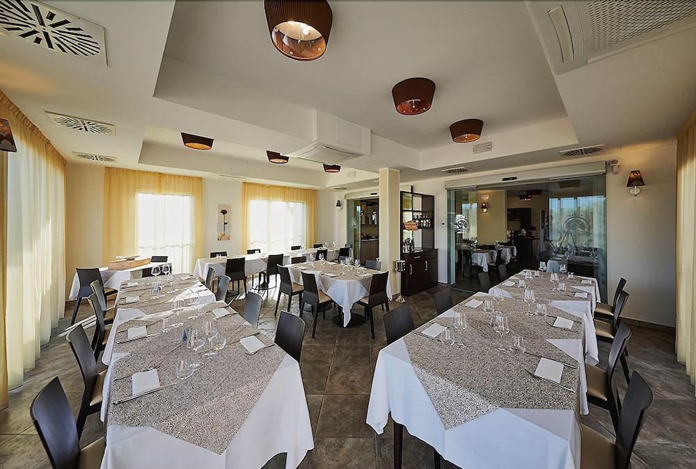 Bolgheri Marina Ex Varo Village Hotel 4*
